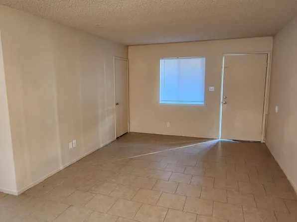 1091 N. Bates Ave, 1091 N Bates Ave #2, Dinuba, CA 93618