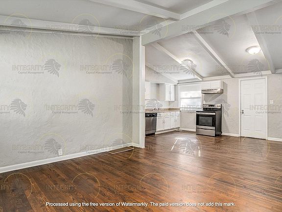 4th image of 4809 Farley Ave