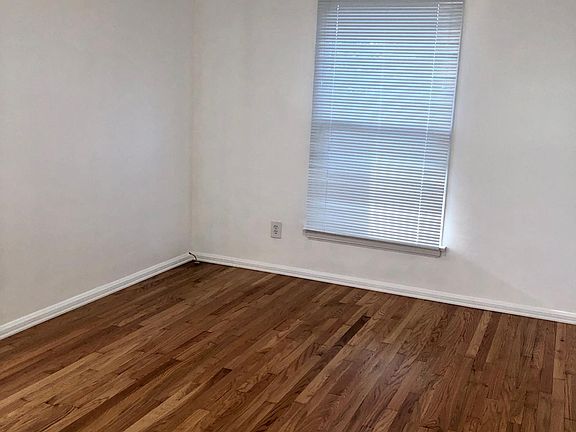3rd image of 10964 Culver Blvd #10964