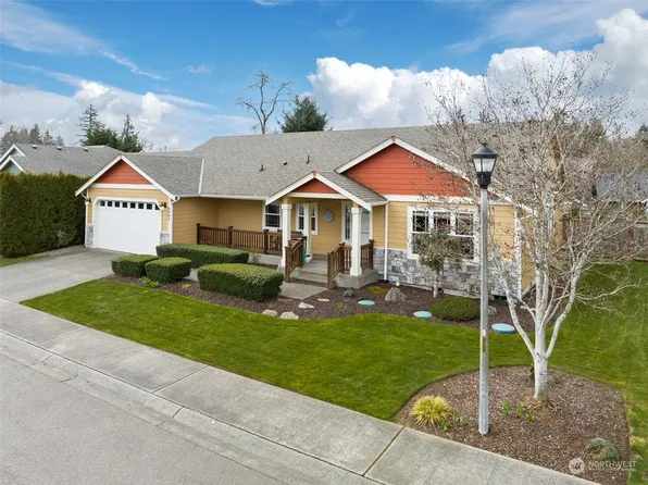 8902 Eagle Point Loop Road SW, Lakewood, WA 98498