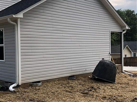 3rd image of 228 Vandalia Rd
