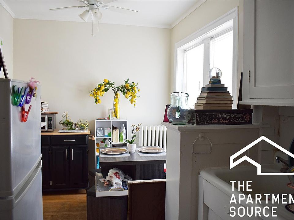 1st image of 3821 N Greenview Ave APT 1E