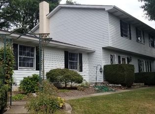 202 Sprucewood Dr, Wilkes Barre, PA 18702