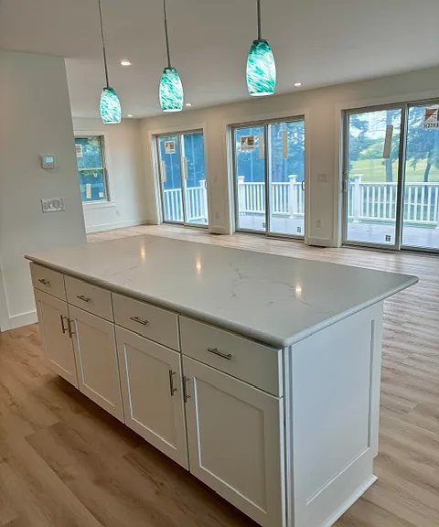 410 Forest Ave — Photo 5