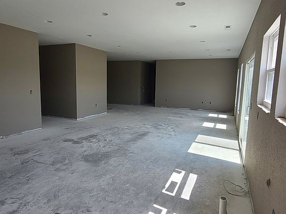 2nd image of 8 Greystone Ln