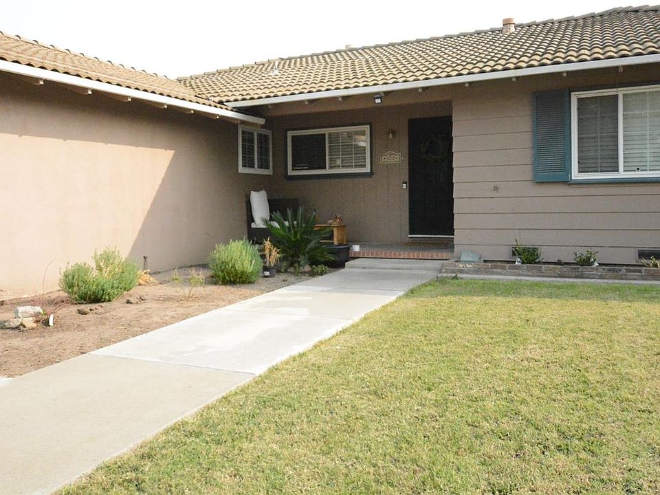 1st image of 322 W Iris Ave