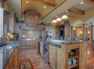 11162 Whitetail Ln, Olathe, KS 66061