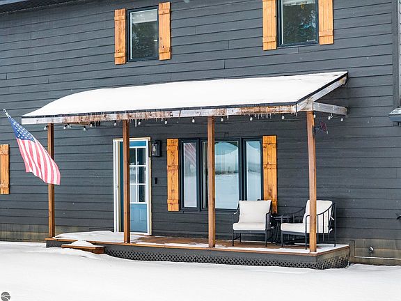 3rd image of 1397 Riley Rd SE