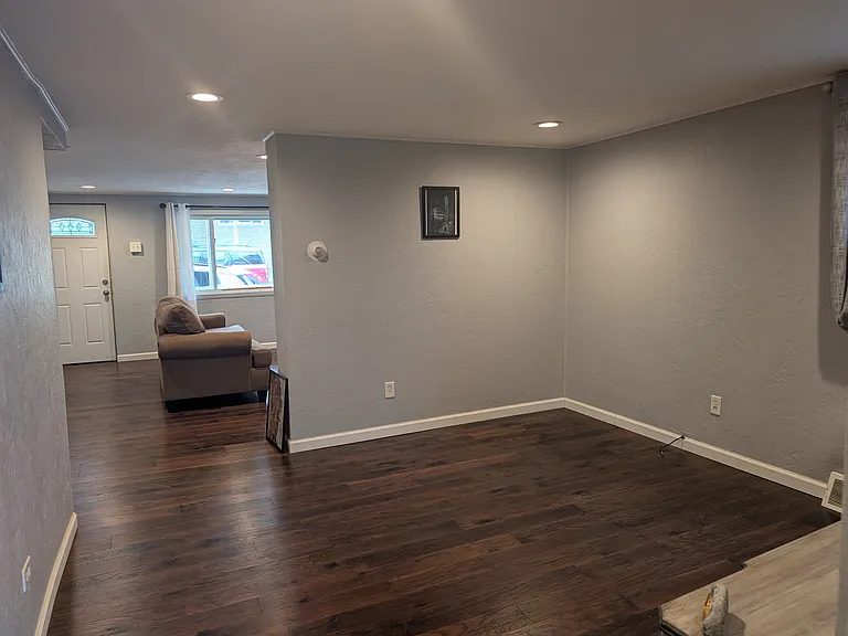1st floor: dining room