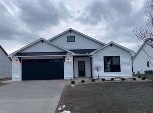 201 Brass Leaf Ct #3, Midland, MI