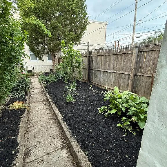 1705 W 8th St — Photo 12