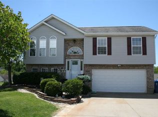 221 Alexis Cir, Dry Ridge, KY 41035