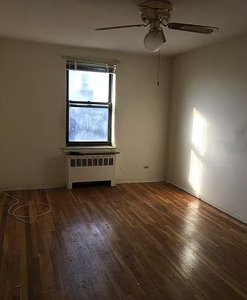 4th image of 740 E 232nd St APT 6A
