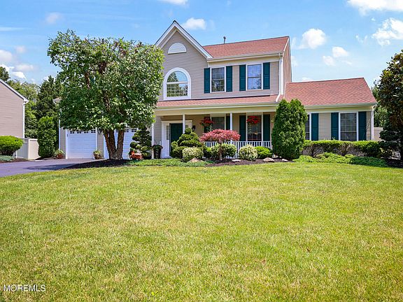 4th image of 407 Vassar Drive