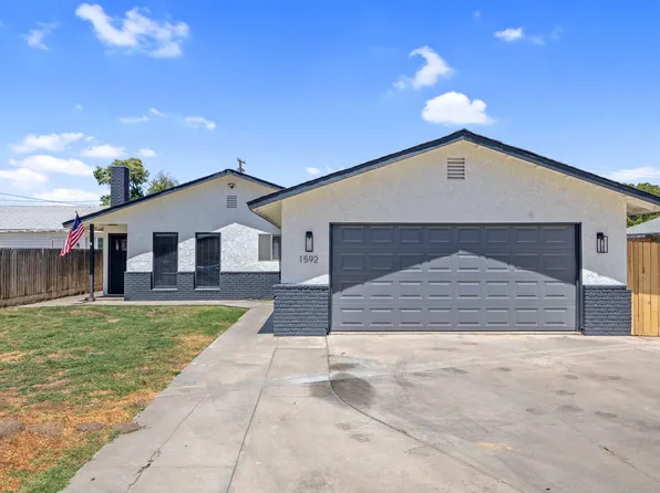 1592 E Sonora Avenue, Tulare, CA 93274