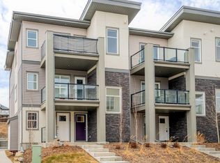 122 Spring Creek Cmn SW, Calgary, AB T3H6E2
