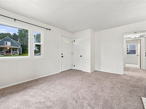 3rd image of 616 Pillow Ave