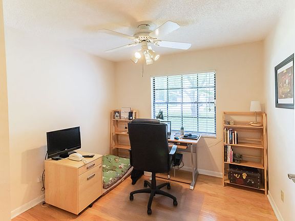 4th image of 3302 W Tambay Ave
