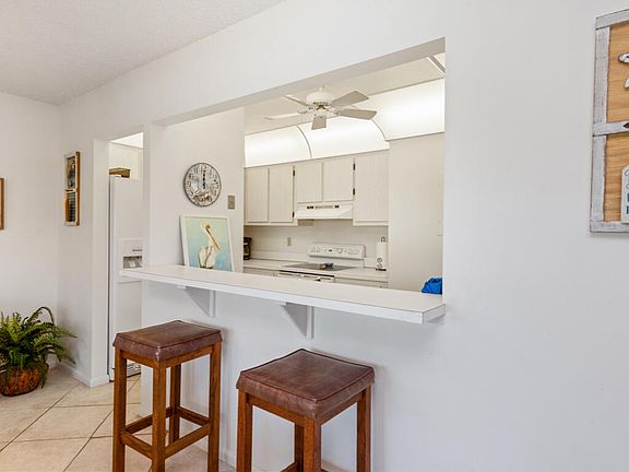5th image of 687 Seaview Ct APT D3