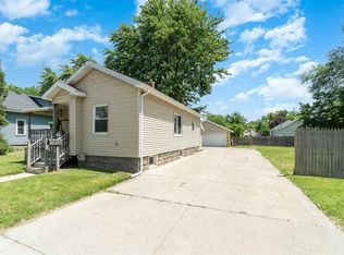 1106 N Henry St, Bay City, MI