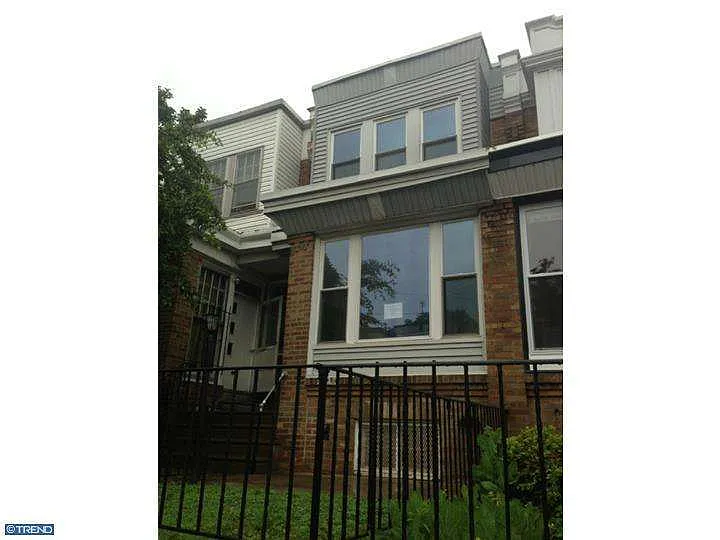 5120 N Hutchinson St photo 1