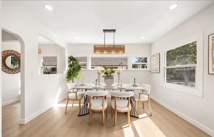 1166 N El Molino Ave — Photo 22