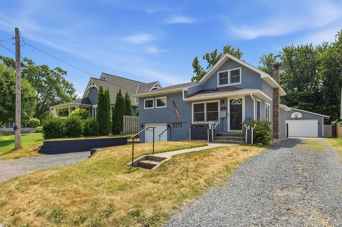 3 bed, 1.5 bath, 1830 sqft, $2,850 — Photo 3