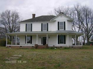 496 Martins Lake Rd, Gray Court, SC 29645