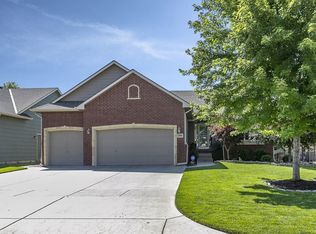 3506 N Lake Ridge Ct, Wichita, KS 67205