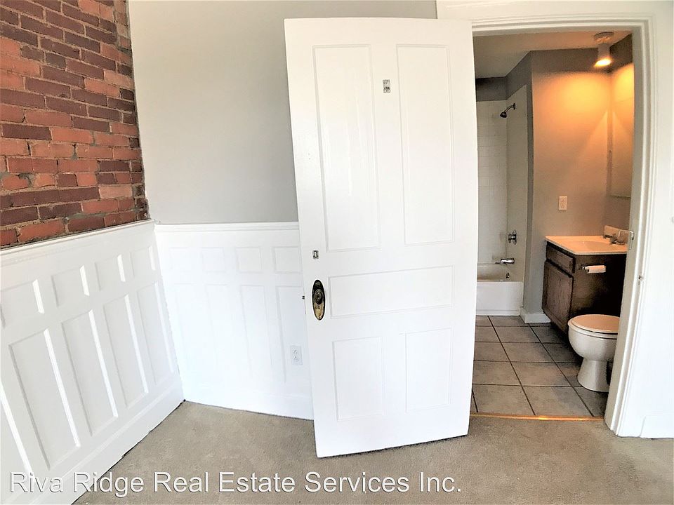 1st image of 1401 N Saint Clair St APT 4B