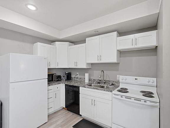4th image of 427 27th St