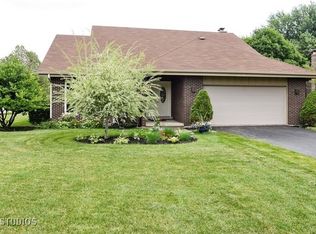 468 Kirkwood Cv, Burr Ridge, IL 60527