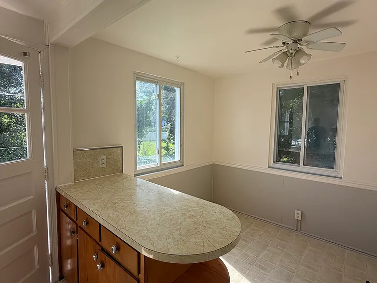 720 Locust St #B — Photo 2