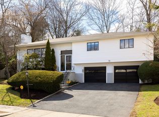 535 Clinton Rd, Brookline, MA 02467