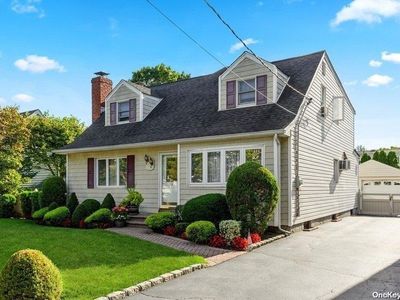 14 Lydia Street, Valley Stream, NY, 11580