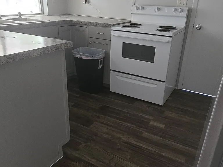 8407 Mill Creek Ln — Photo 2