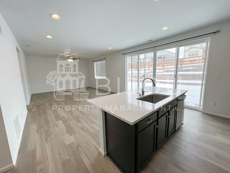 5250 Makalu Dr — Photo 12