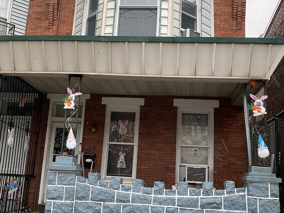 1st image of 210 E Ontario St