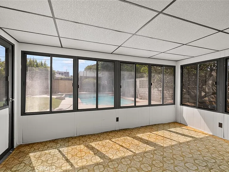 5 Carol Pine Ln — Photo 27