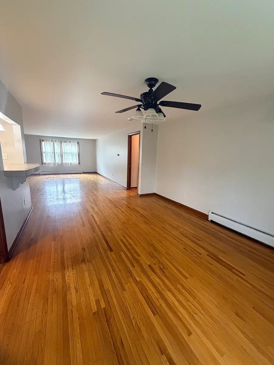 Building Photo - 1520 Wehrle Dr #1