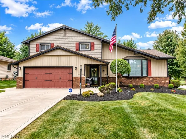 7820 Klein Dr, Middleburg Heights, OH 44130