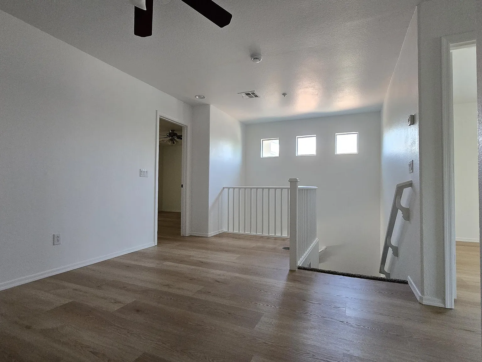 3 bed, 2.5 bath, 1735 sqft, $2,295 — Photo 4