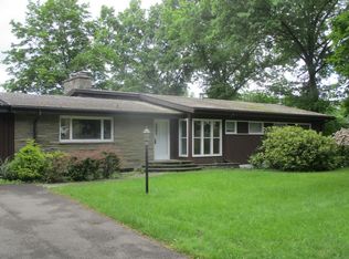979 Upland Dr, Elmira, NY 14905