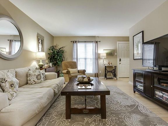 3rd image of 4520 Holland Ave APT 209