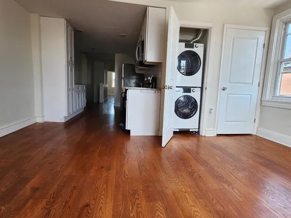 1815 S 18th St Floor 3, Philadelphia, PA 19145