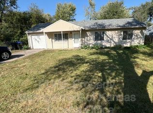 3643 SW Clare Ave, Topeka, KS 66611