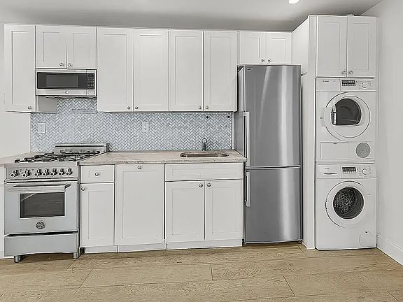 2nd image of 364 Lincoln Pl APT D3