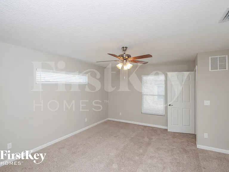1000 Cranberry Rd SE — Photo 7