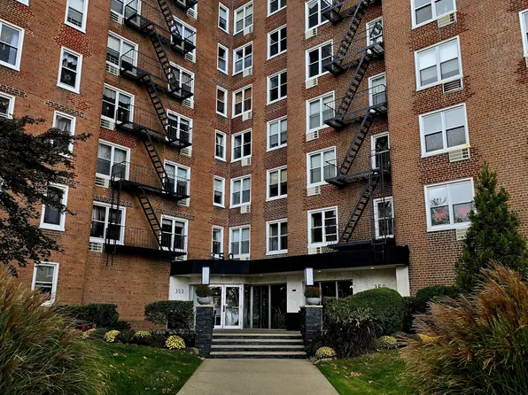 350 Richmond Terrace image 1 of 17