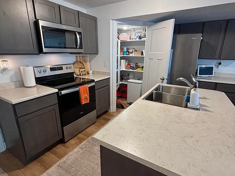 658 N Butte Ln #1 — Photo 6